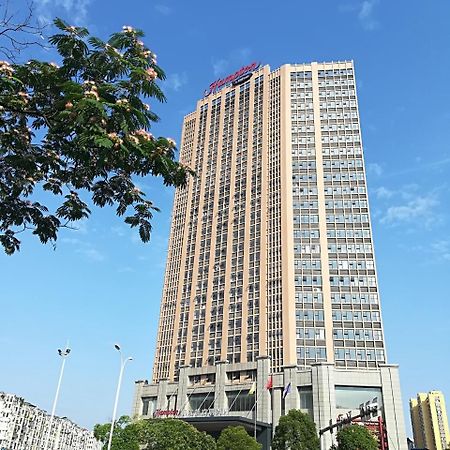 Готель Hampton By Hilton Ji'An Цзиань Екстер'єр фото